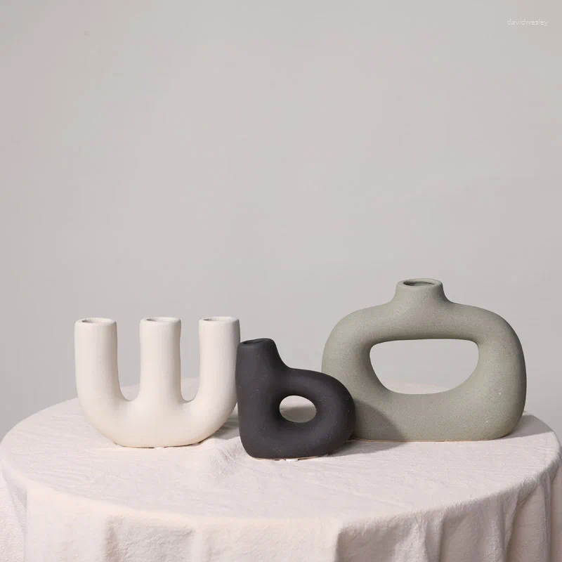 Candle Holders Ceramic Holder Flower Vase Candlestick Candelabrum Geometric Hollow Floral Art Decorations Home Decoration Accessories XJ260305