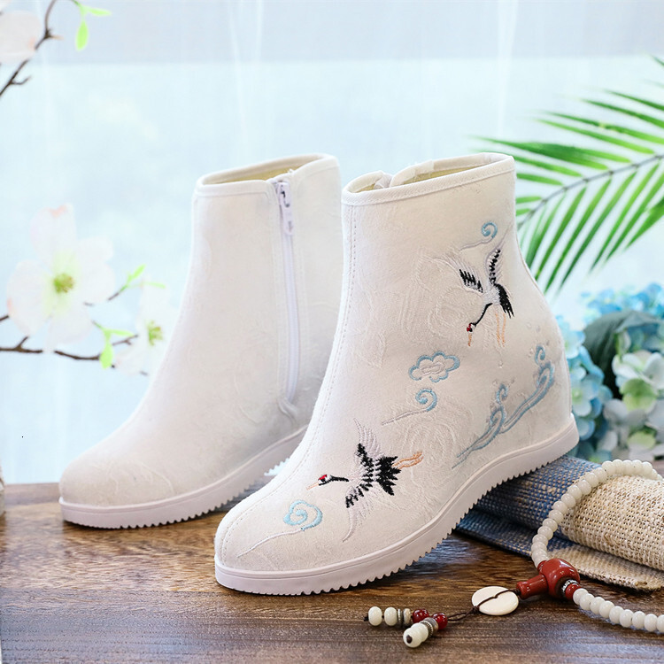 Ddmysports Yunhe New Ethnic Embroidered With Hidden Wedge Ancient Style Hanfu Women S Boots Female Student Dance Shoes Outdoor Shoes