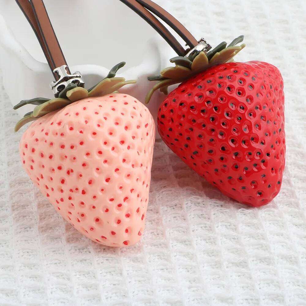 Simulation Resin Strawberry Fashionable Fruit Pendant Couple Hanging Bag Parts Accessories Gift XJ260106