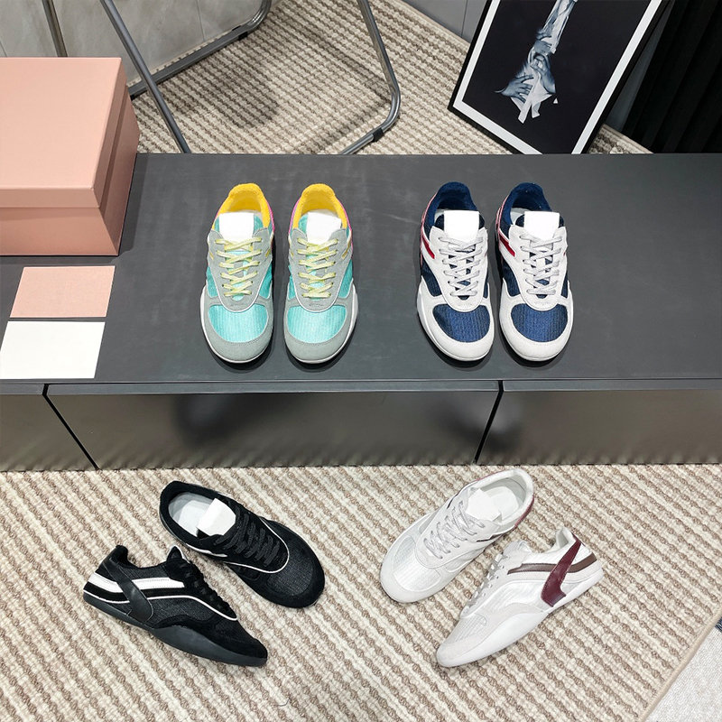 Gymnasium Sneakers Designer Classic Suede Lightweight Casual Walking Sneakers Tennis Shoes Training Running Shoes 813