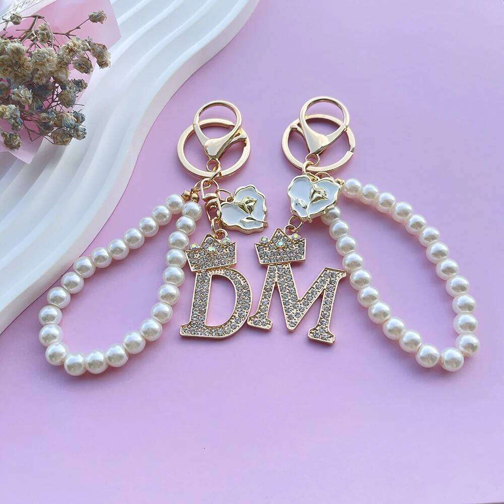 Boutique Crown A-Z 26 Initial Letters Rose Keyring Crystal Faux Pearl Resin Beaded Keychain Bag Pendant Women Girl Gifts Jewelry XJ260106