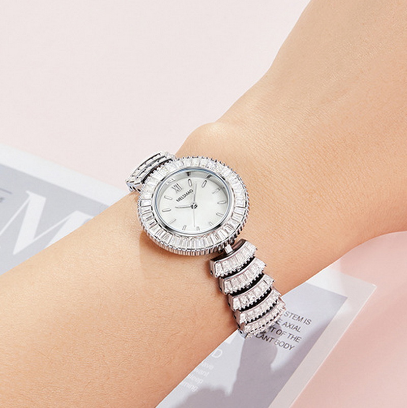 Great quality diamonds women Designer WristWatches life waterproof 30m with box beautiful lady fashion casual Luxury Dial 30mm quartz Watchs no119