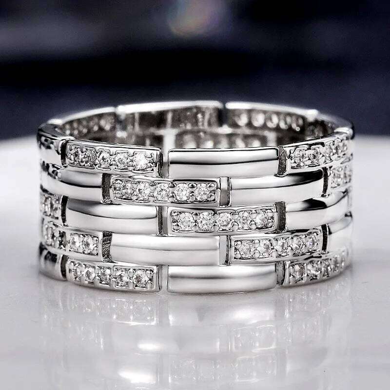 Luxury Silver Color Women Finger Rings Shiny CZ Anniversary Love Gift Simple Stylish Design Versatile Fashion Jewelry