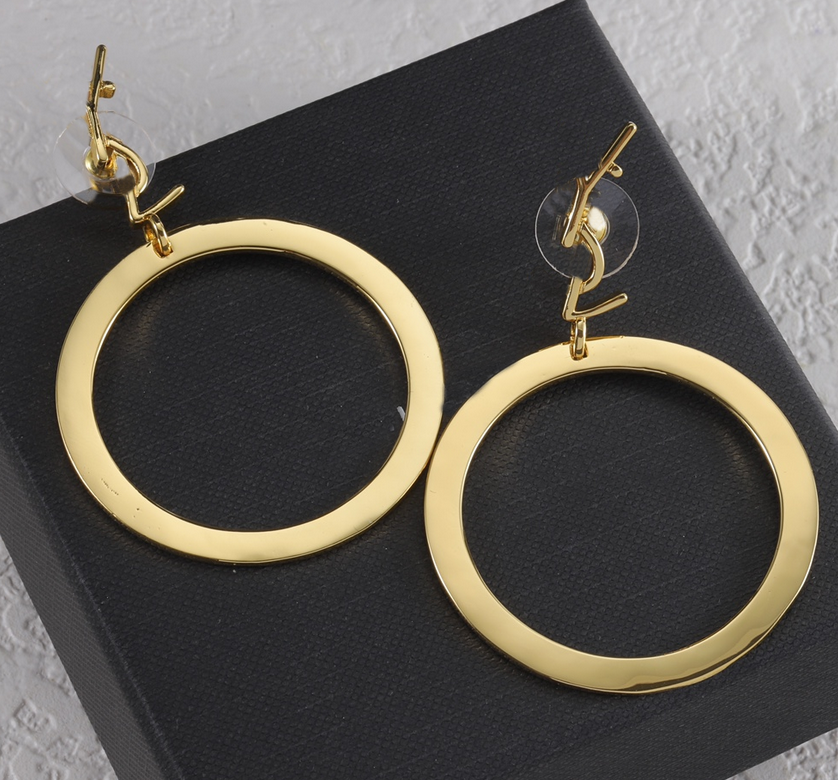 Classic Trendy Circ… - image