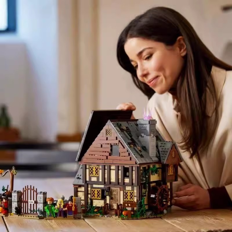 Cross-border series of witch sisters Sanderson's magic house building blocks for play Free shipping