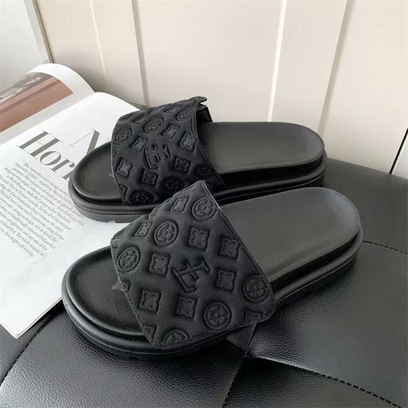 Free shipping flat slippers for womens flat sandals black green rose red white Fashionable and versatile thick soled sandals