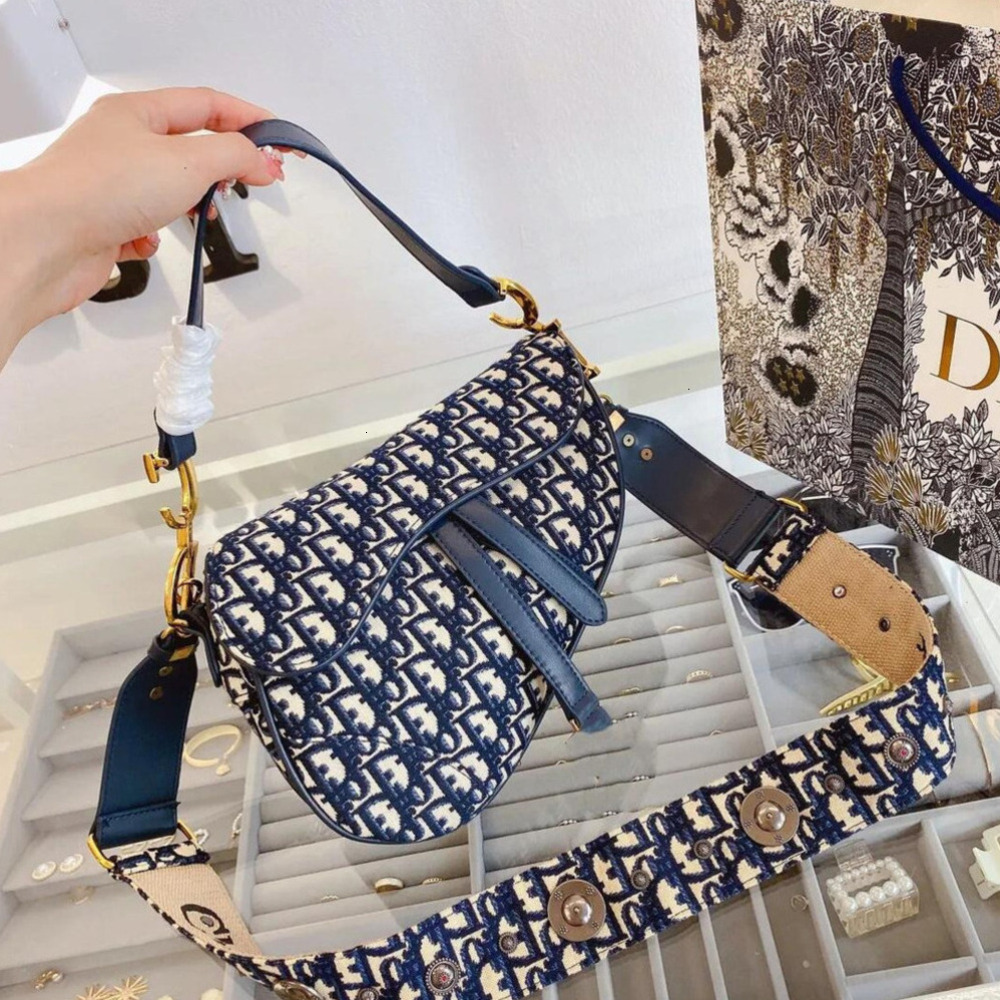 handbag saddle womens crossbody shoulder bag classic print leather solid color black designer bags 3569