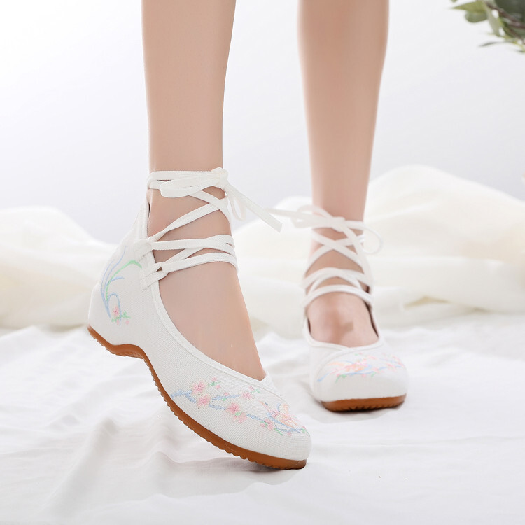 Ddmysports Magpie Climbing Plum Blossom New Lace Up Embroidered Beijing Women S Single Ancient Hanfu Ethnic Style Square Dance Shoes Outdoor Shoes