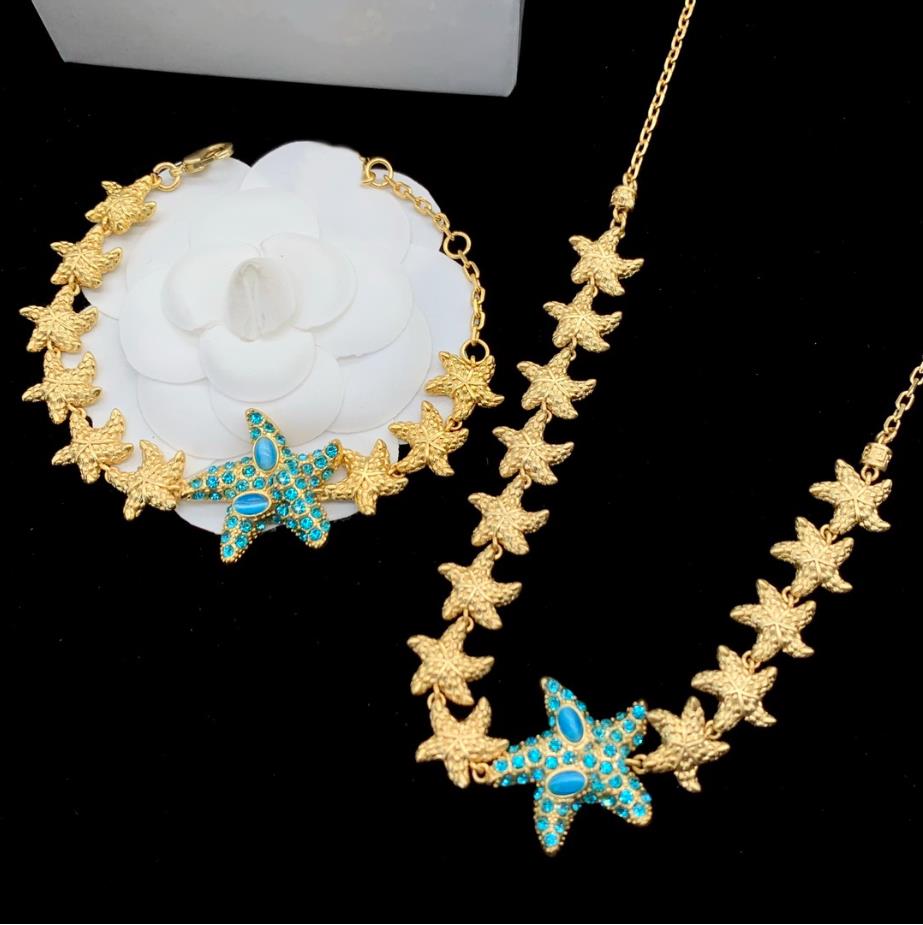 Fashion Designed Necklaces Bracelet Earring Starfish Pendant Sea Travel Holiday Style Head Portrait 18K Gold Plated Designer Jewelry AA10