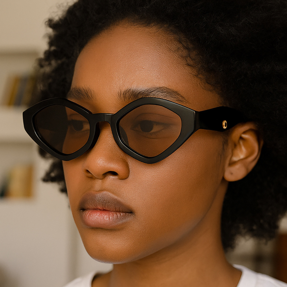 European American Fashion New Arrival Polygonal Shaped Elegant Sunglasses Small Frame UV Protection Street Style Sunglasses Women's Influencer Tr