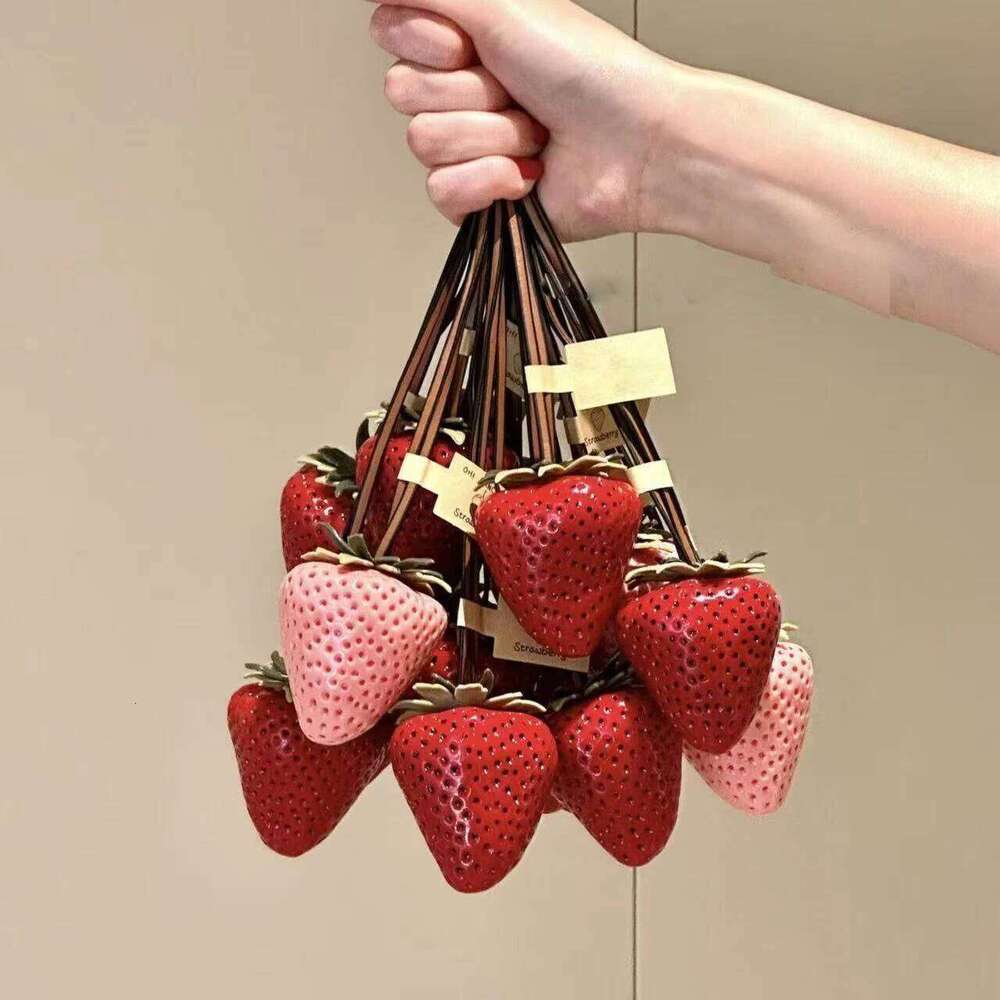 Simulation Resin Strawberry Fashionable Fruit Pendant Couple Hanging Bag Parts Accessories Gift XJ260106