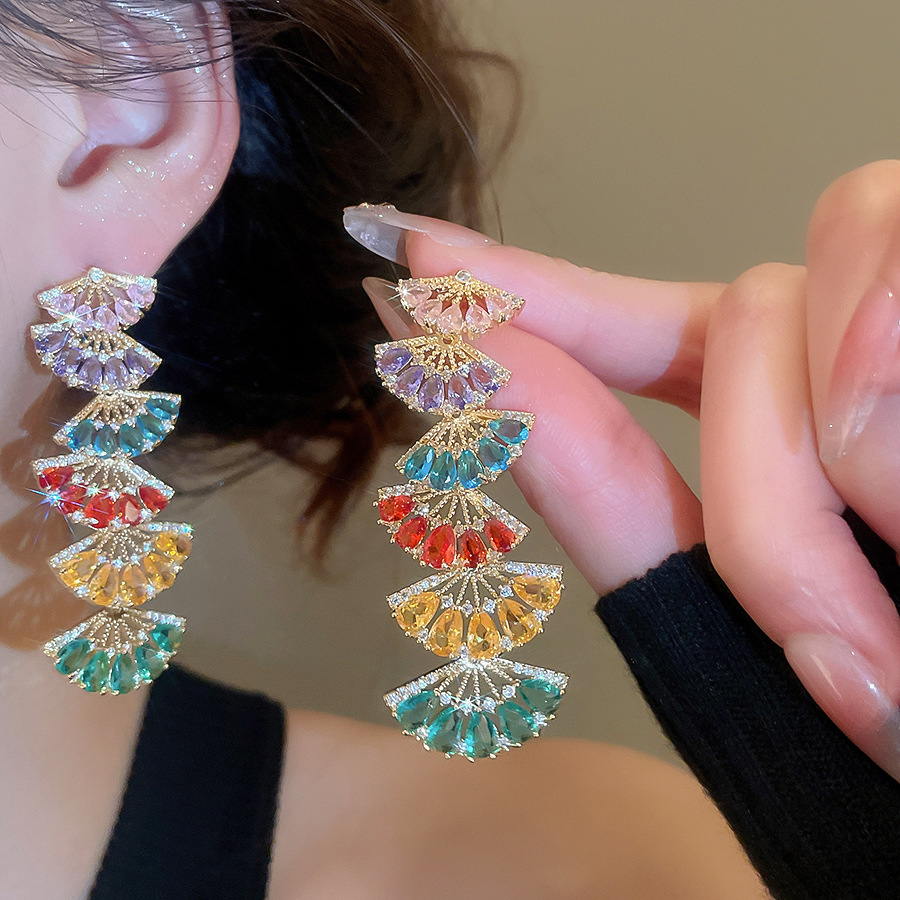 French Sparkling Pink Fan-shaped Long Earrings Vintage Niche Light Luxury Sweet Cool Style Ear Accessories - view 3