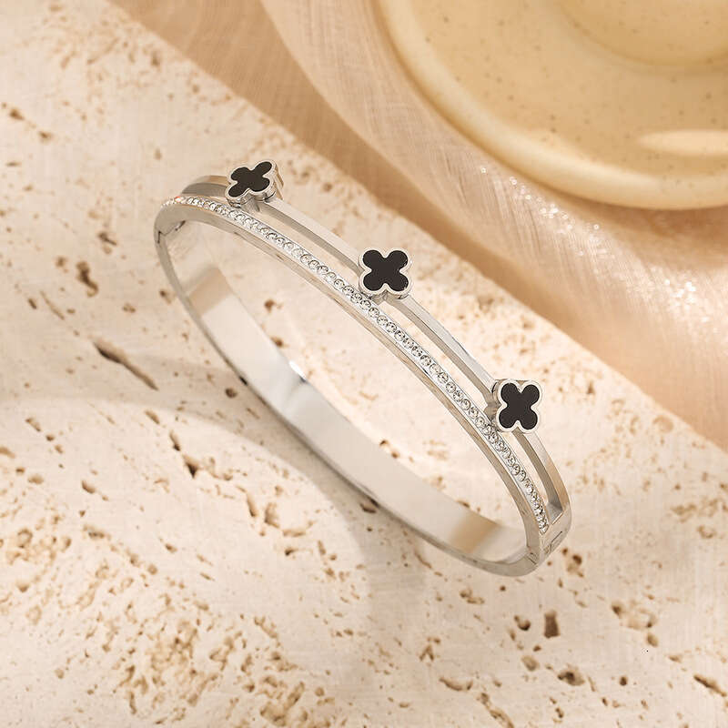 2025 Korean Version Four-Leaf Clover High-End Titanium Steel Inlaid Diamond Bracet For Women, Light Luxury Versati Fashion Bracet, Jewelry Manufacture