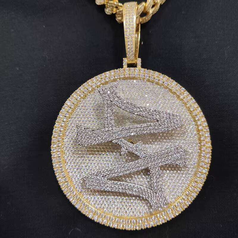 Instagram New Hip-Hop Pendant Necklace Size 44 Ice Out Rotating VVS Moissanite Gold and Sier Jewelry