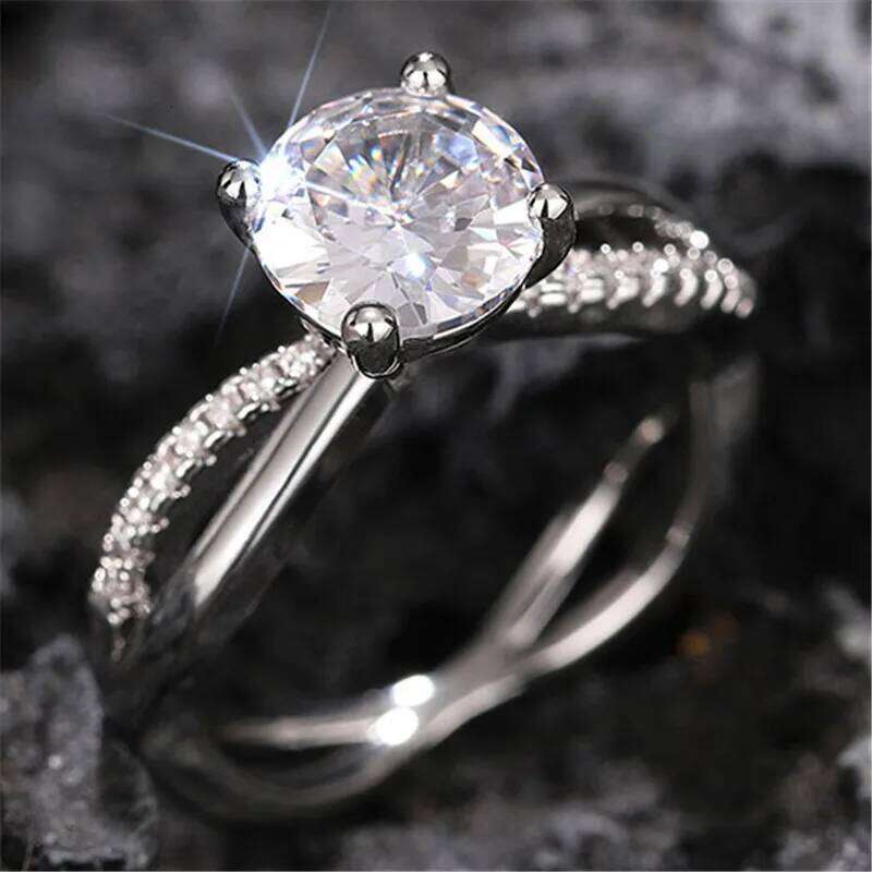 Classic 4 Claws Shiny Cubic Zirconia Rings for Women Simple Stylish Wedding Promise Jewelry Finger Accessory