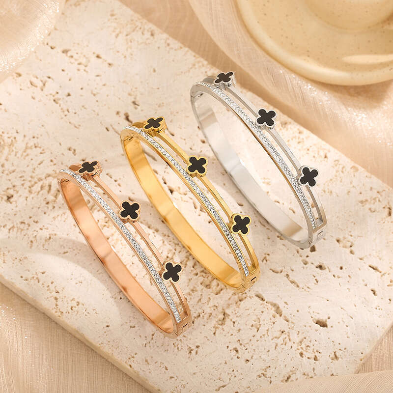 2025 Korean Version Four-Leaf Clover High-End Titanium Steel Inlaid Diamond Bracet For Women, Light Luxury Versati Fashion Bracet, Jewelry Manufacture