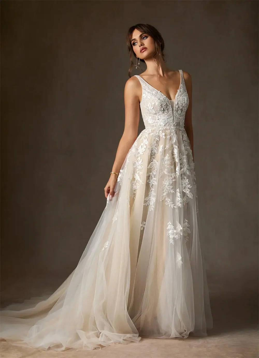 Popular Champagne A-line Wedding Dress 2026 Sheer V-neck Lace Applique Backless Tulle Train Boho Bridal Bride Gowns Vestidos De Noiva Rode De Mariage