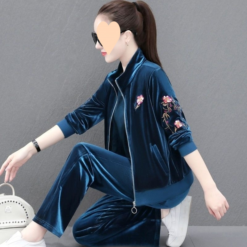 2025 Autumn Winter New Velvet Fashion Sports Casual Three-Piece Set for Middle-Aged Moms Stylish Versatile Womens Suit 251113