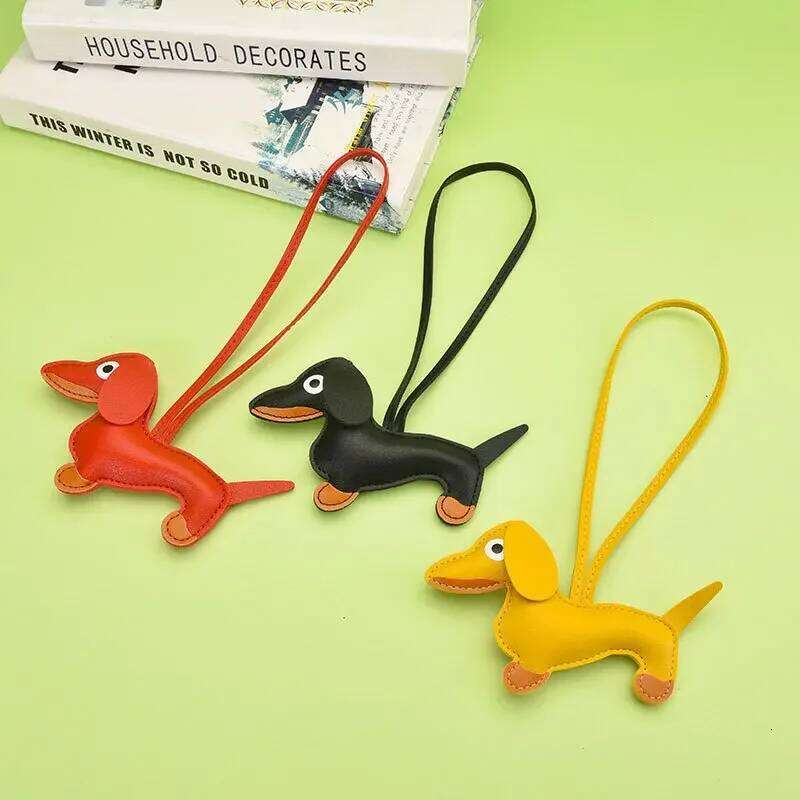 Adorable Dachshund Charm Pendant, Leather Material, Women's Bag Accessory, Exquisite Style XJ260106
