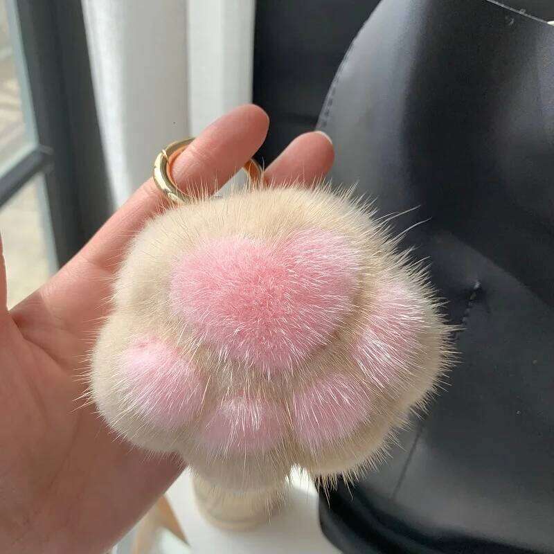 Pendant Keyrings Gift Plush Cute Cat Claw Real Mink Fur Keychain Women Bag Ornaments Small Paw Toy Soft Pom Ball Car Key XJ260106