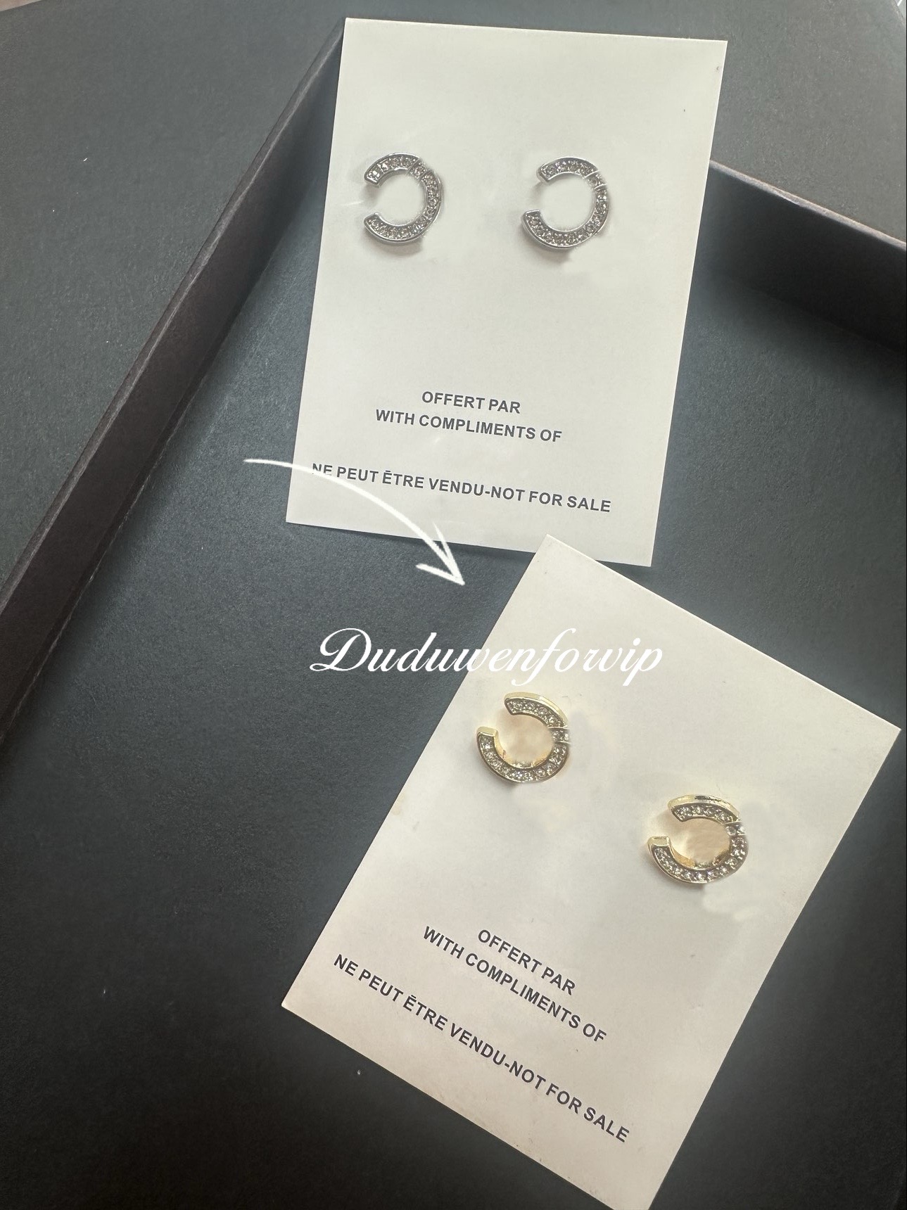 Gold or Sliver optoin Shinning stones earring Designer fashion Jewelry rhinestones stamped SmarCC Stud 1.8X1.5CM