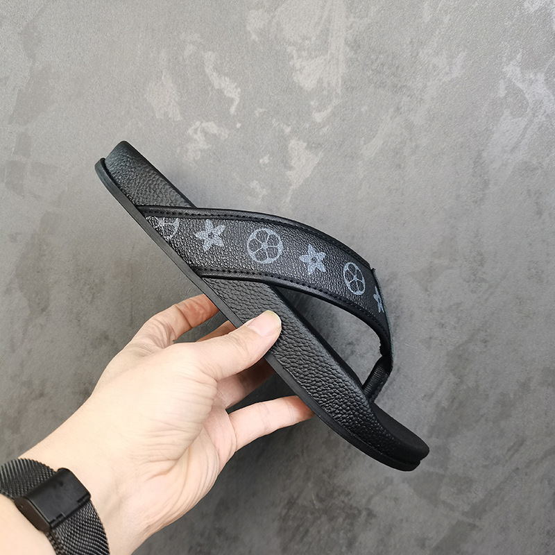 2026 new comfortable outer wear home casual fashion trendy slippers mens anti-slip classic printed sandals