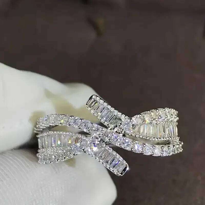 Cubic Zirconia Geometric Shaped Fashion Ring for Women Party Temperament Lady Jewelry