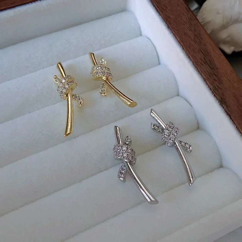 Minimalist Style Exquisite Knot For Women, Niche Design, Symmetrical Metal Zirconia Inlaid, Stylish And Elegant Earrings