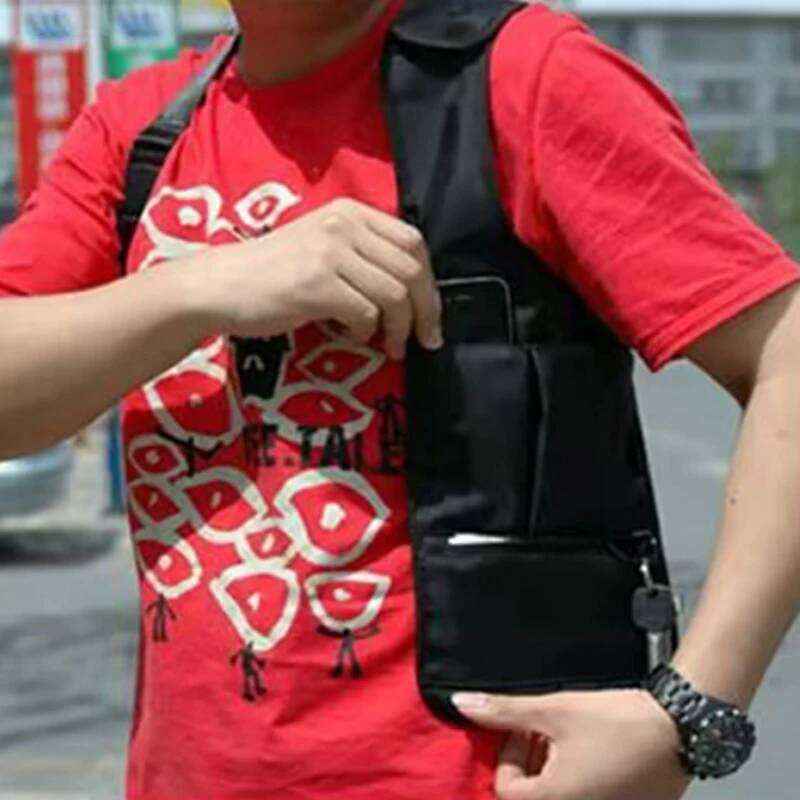 Men's suitable for travel and tactical waist bags in solid colors are quite unique.