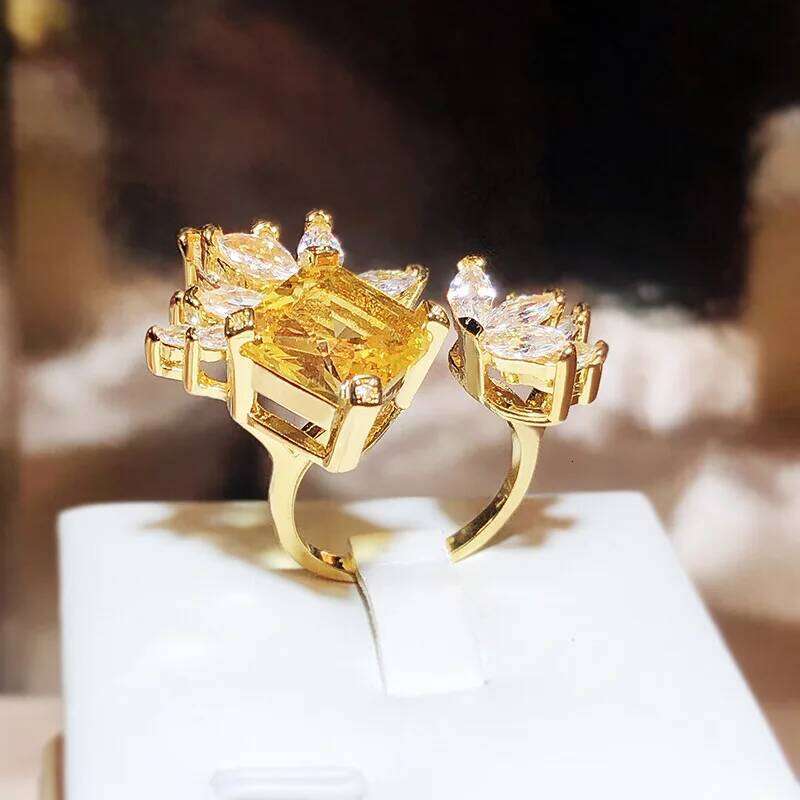 Luxury Fashion Yellow Diamond Flower Rings for Women Temperament Zircon Gold Color Adjustable Ring Elegant Wedding Party Jewelry
