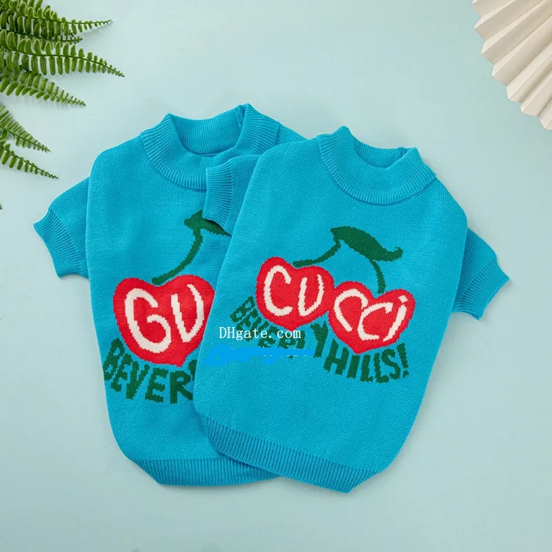 2026 New Luxury Dogs Clothes Designer Pet Sweater Classic Letters Cats Coats Super Soft Warm Dog Apparel For Small Medium Breeds French Bulldog Dachshund Chihua