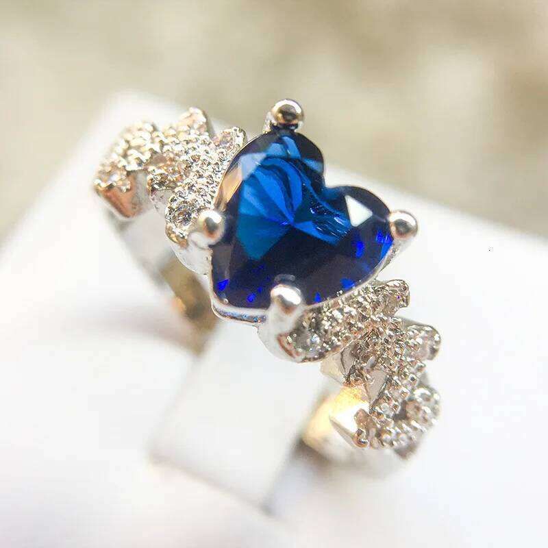 Fashion AAA Heart Rhinestone Wedding Engagement Rings Women Silver Color Jewelry Vintage Bague for Lady