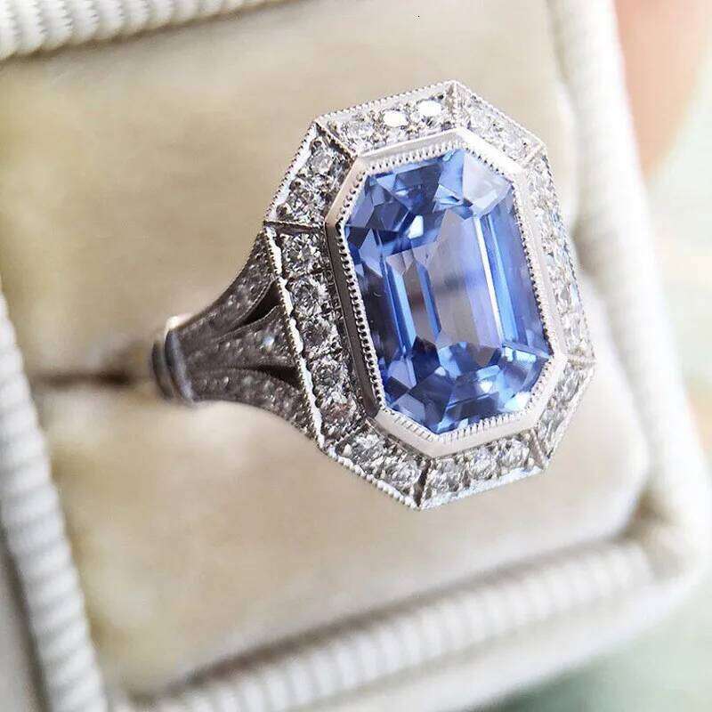 Elegant Blue CZ for Lady Wedding Bands Luxury Rings Sparkling Anniversary Gift Statement Jewelry