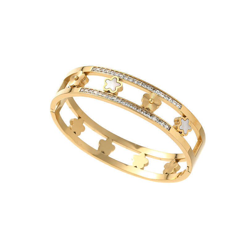 Fashion Titanium Niche Design Five-Leaf Flower Cross-Border Hot-Selling Stainless Steel Bracelet Women's Jewelry Non-Fading