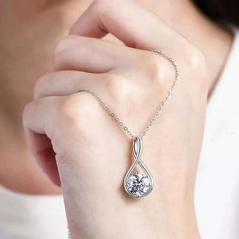 Elegant 8 Shaped Pendant Necklace Cubic Zirconia Temperament Wedding Jewelry for Women