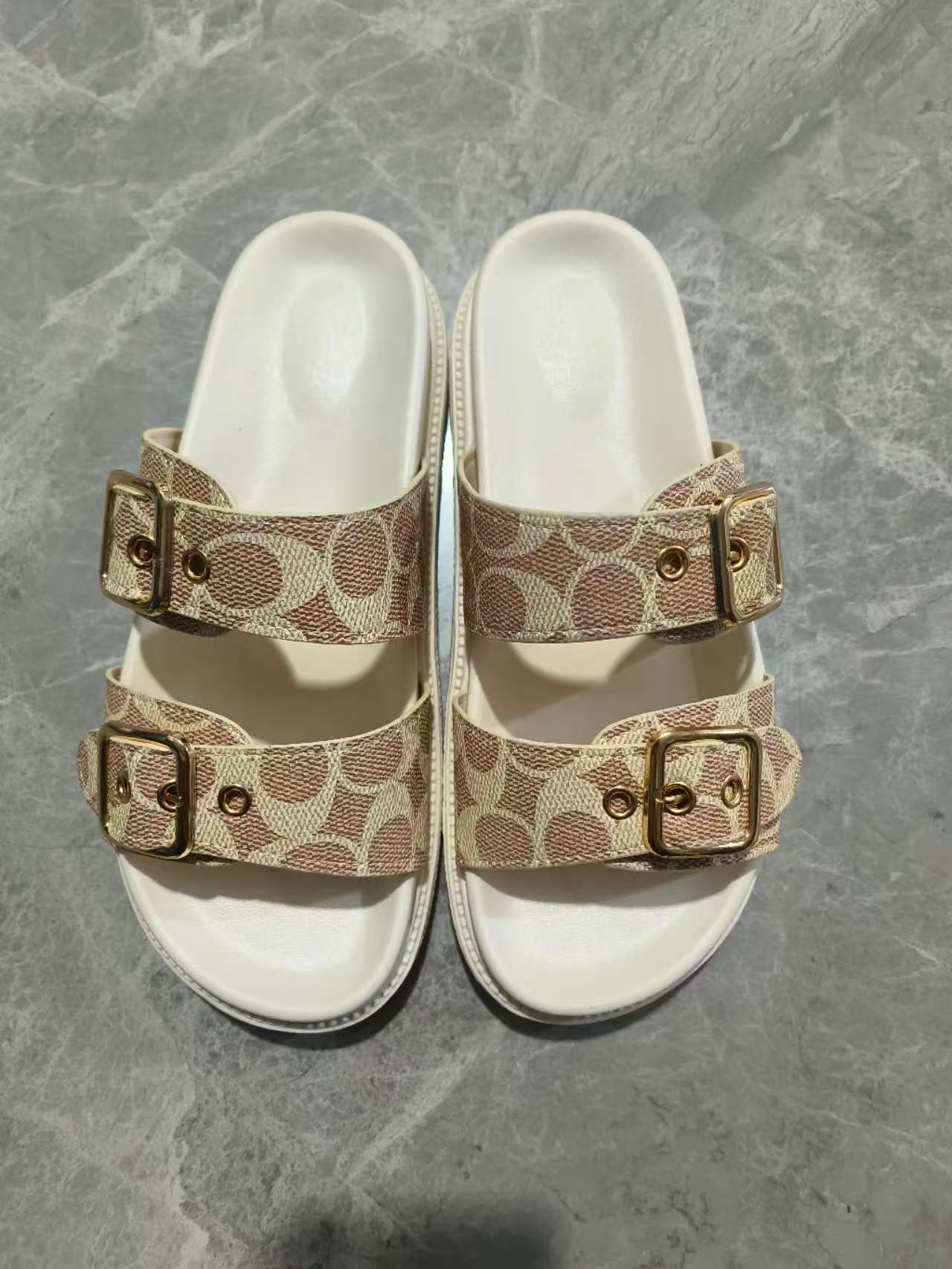 2026 Summer new womens slippers with buckle thick soles lightweight for home and outdoor casual sandals