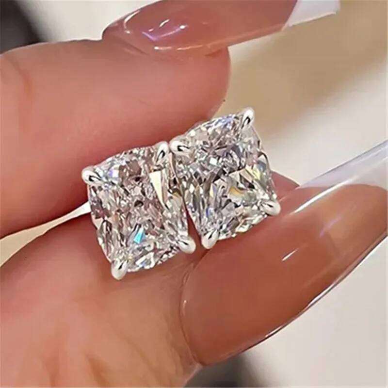 Crystal Cubic Zirconia Stud for Women Simple Stylish Accessories Fashion Versatile Earrings Jewelry