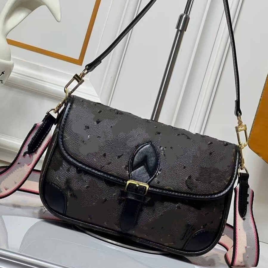 Top quality Designer BagsLujia 2025 New Diane Handbag Black Sequin Letter Crossbody Shoulder Bag Fashion Wholesale
