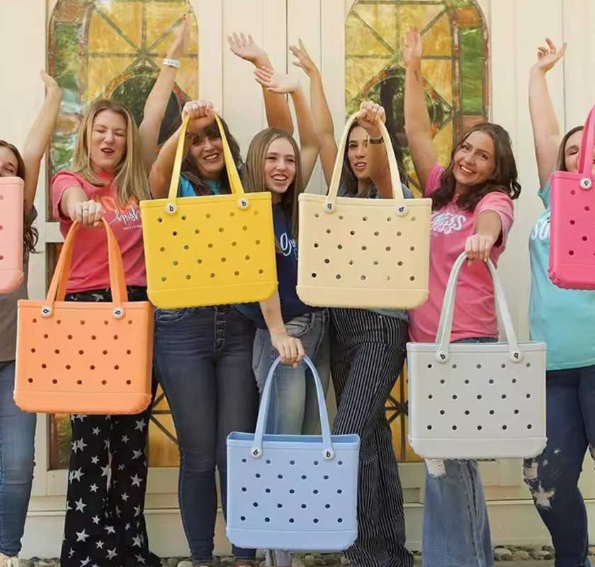 Fashion Large Beach Bags EVA Rubber Waterproof Storage Baskets Travel Shopping Handbag Women Shoulder Solid Color Jelly Bag L251211UEGP