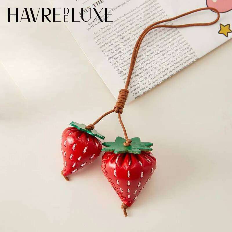 Strawberry charm cowhide hamburger lantern leather fashion high-end persimmon keychain decoration pendant bag accessories XJ260106