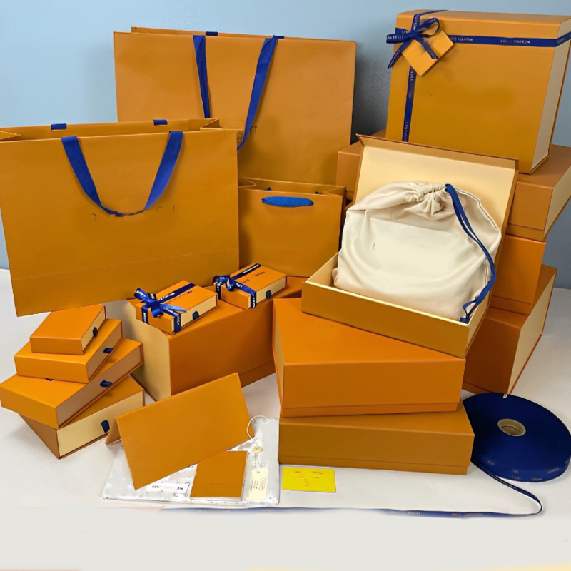 Designer orange Gift Box Classic Logo perfume Shirt T-shirt Scarf Wallet Packing Box Handbag Ribbon Card Gift Packaging Gift Wrap