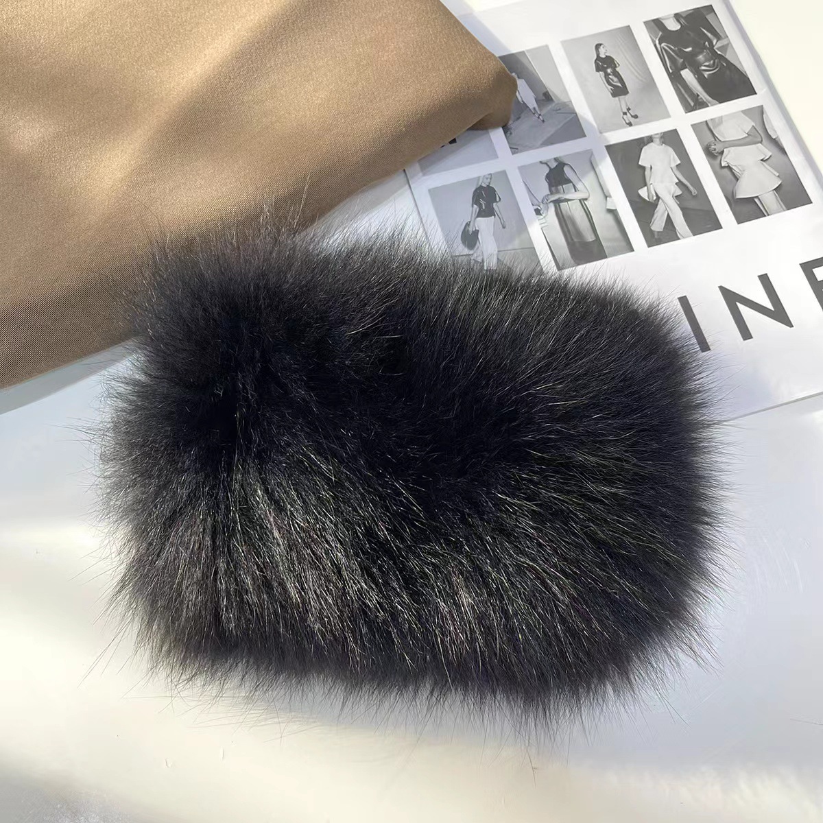 2024 Fashion Lady Real Fox Fur Scarf Girls Warm Soft Knit Good Elastic Real Fox Fur Headband Genuine Fox Fur Ring Scarves241224bj
