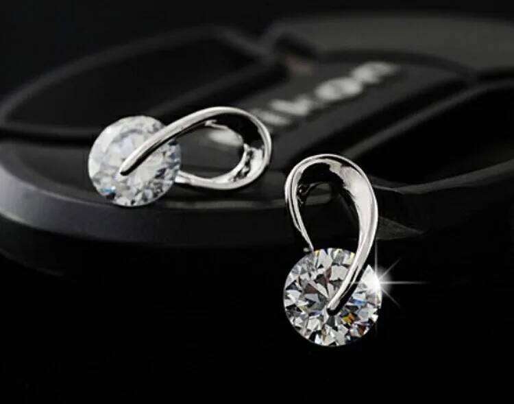 New Arrivals 2021 Fashion Luxury Crystal Stud Earrings Square Design 925 Silver Needle Earring For Women Ear Jewelry Brincos