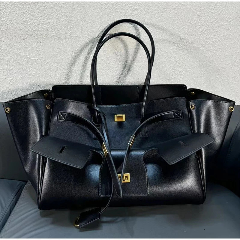 Large Capacity Tote Bag Fashion Handbag Buckle n Shoulder Casual Clutch Versatile Travel 260104