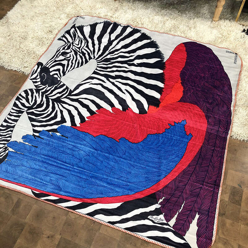 High-End Art Digital Printing European and American Court Style Silver Fox Velvet Luxurious Air Conditioning Cover Blanket