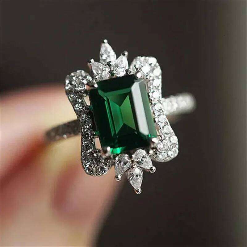 Green Square Cubic Zirconia Ring for Women Elegant Female Zircon Flower Wedding Jewelry Anniversary Gifts