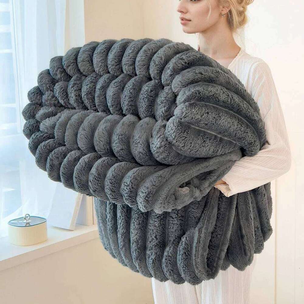 Luxurious Faux Rabbit Fur Throw Blanket Super Soft Thickened Flannel All-Season Multifunctional for Sofa Bed Travel Pet 26N0106