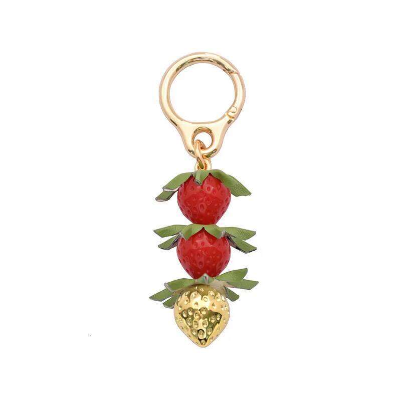 Cute Resin Simulation Fruit Strawberry Three-dimensional Jewelry Keychain Versatile Luggage Bag Pendant XJ260106