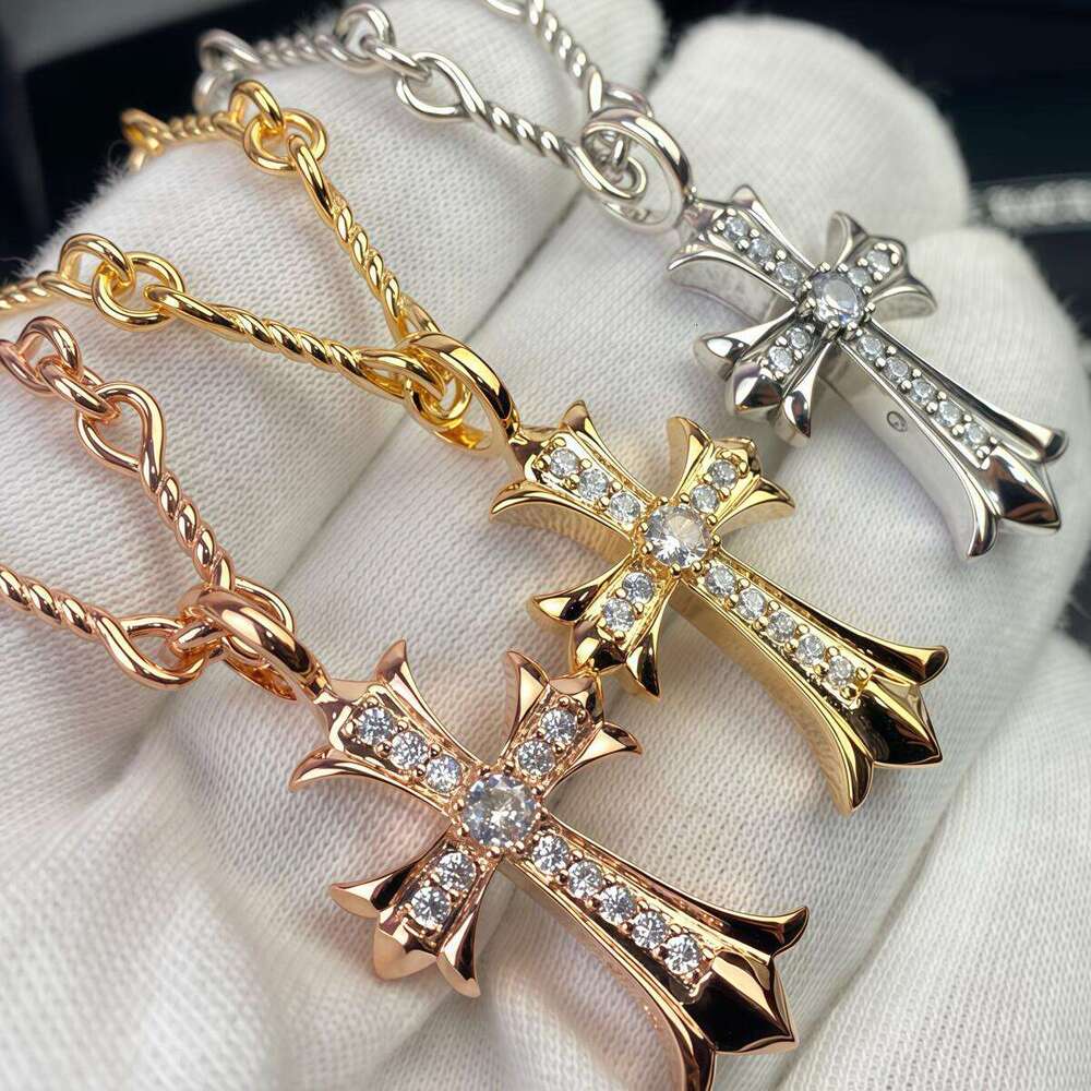 Classic cross pendant full diamond necklace cubic zircon oxide inlaid stainless steel gold-plated chain women's and men's fashion jewelry