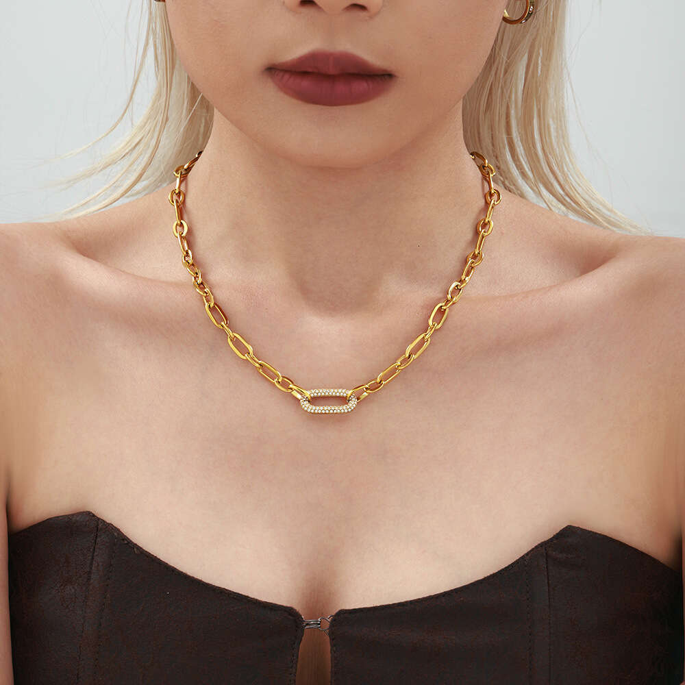 Seattle Titanium Jewelry Stainless Steel Micro Inlaid Zircon Collarbone Necklace Bracelet European And American Simple Exquisite Set In Stock